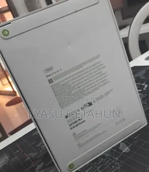 New Apple iPad (2025) 128 GB
