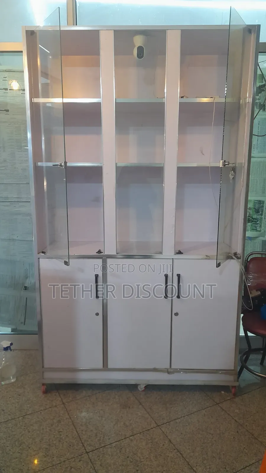 High Quality Display Cabinet, All Most New በቅርብ የተሰራ