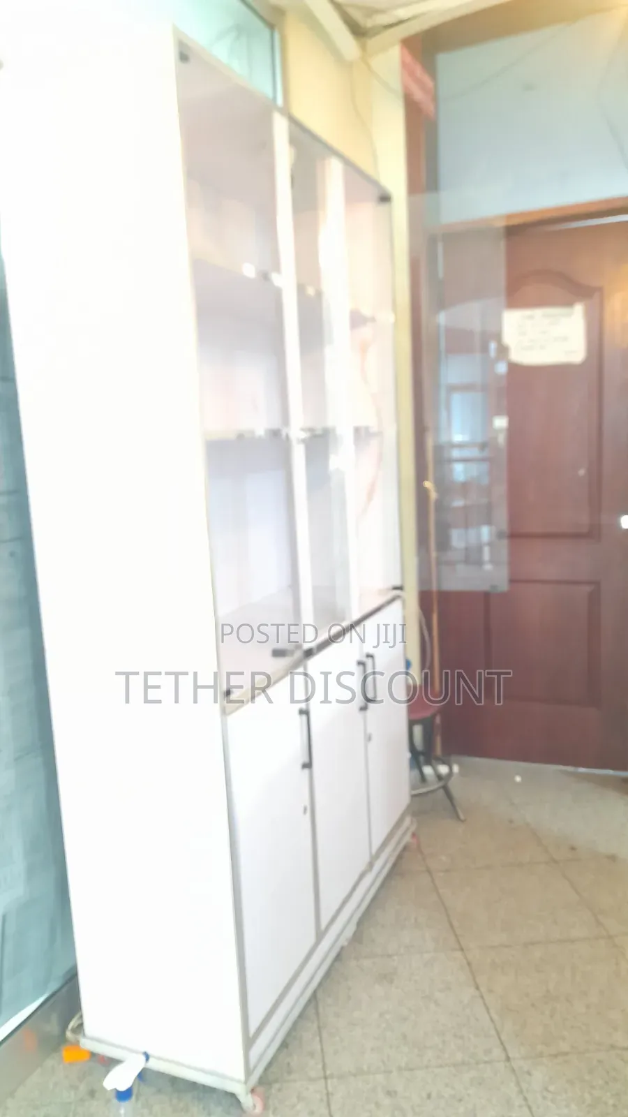 High Quality Display Cabinet, All Most New በቅርብ የተሰራ
