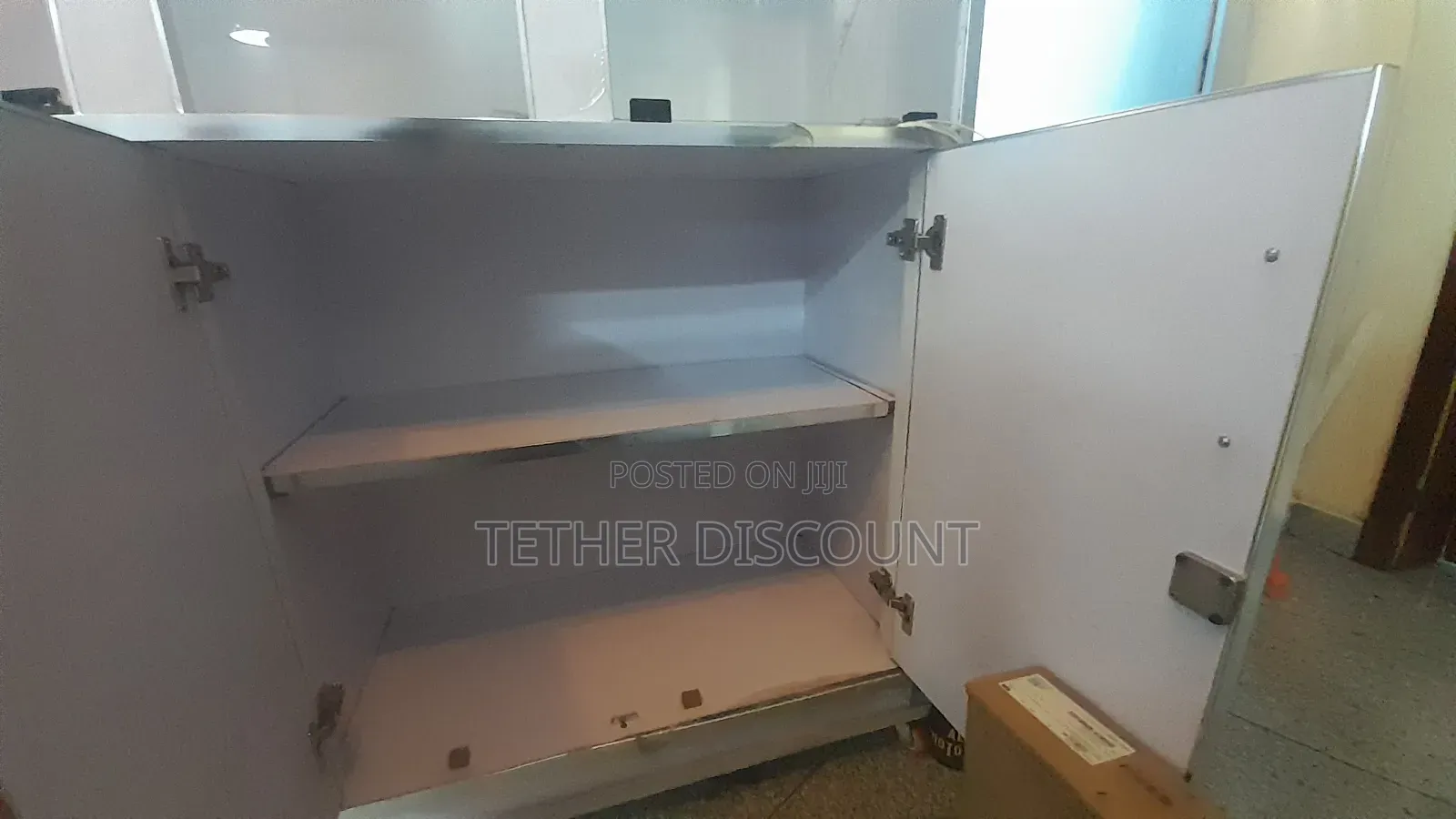 High Quality Display Cabinet, All Most New በቅርብ የተሰራ