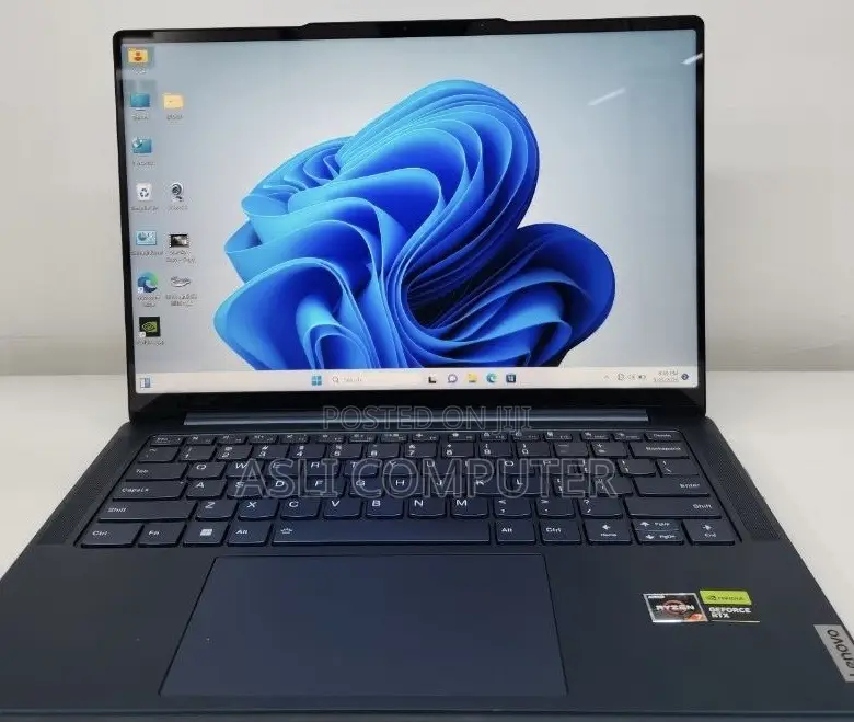 New Laptop Lenovo 16GB AMD Ryzen 7 SSD 512GB