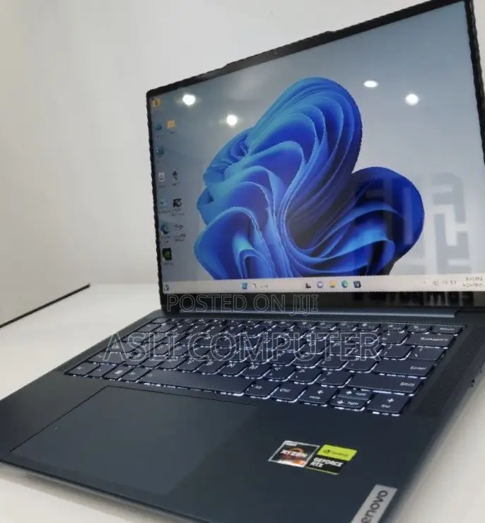 New Laptop Lenovo 16GB AMD Ryzen 7 SSD 512GB