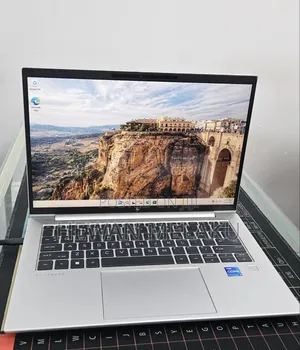 New Laptop HP EliteBook 840 G9 16GB Intel Core i5 SSD 512GB