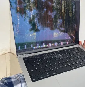 New Laptop Apple MacBook Pro 2024 M4 Pro 16GB Apple M4 Pro SSD 512GB