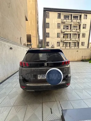 Peugeot 5008 2020 Gray