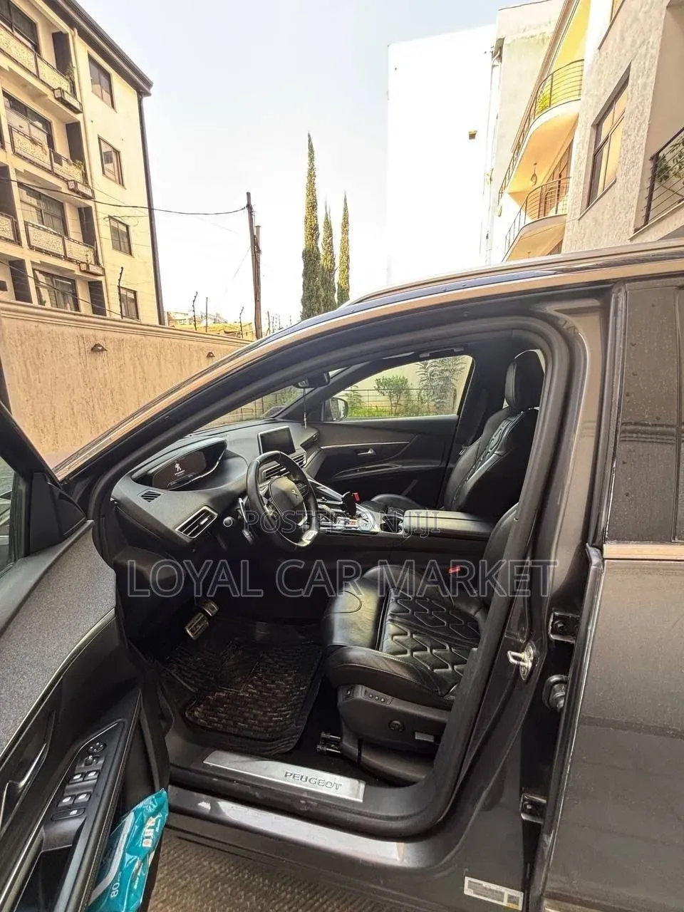 Peugeot 5008 2020 Gray