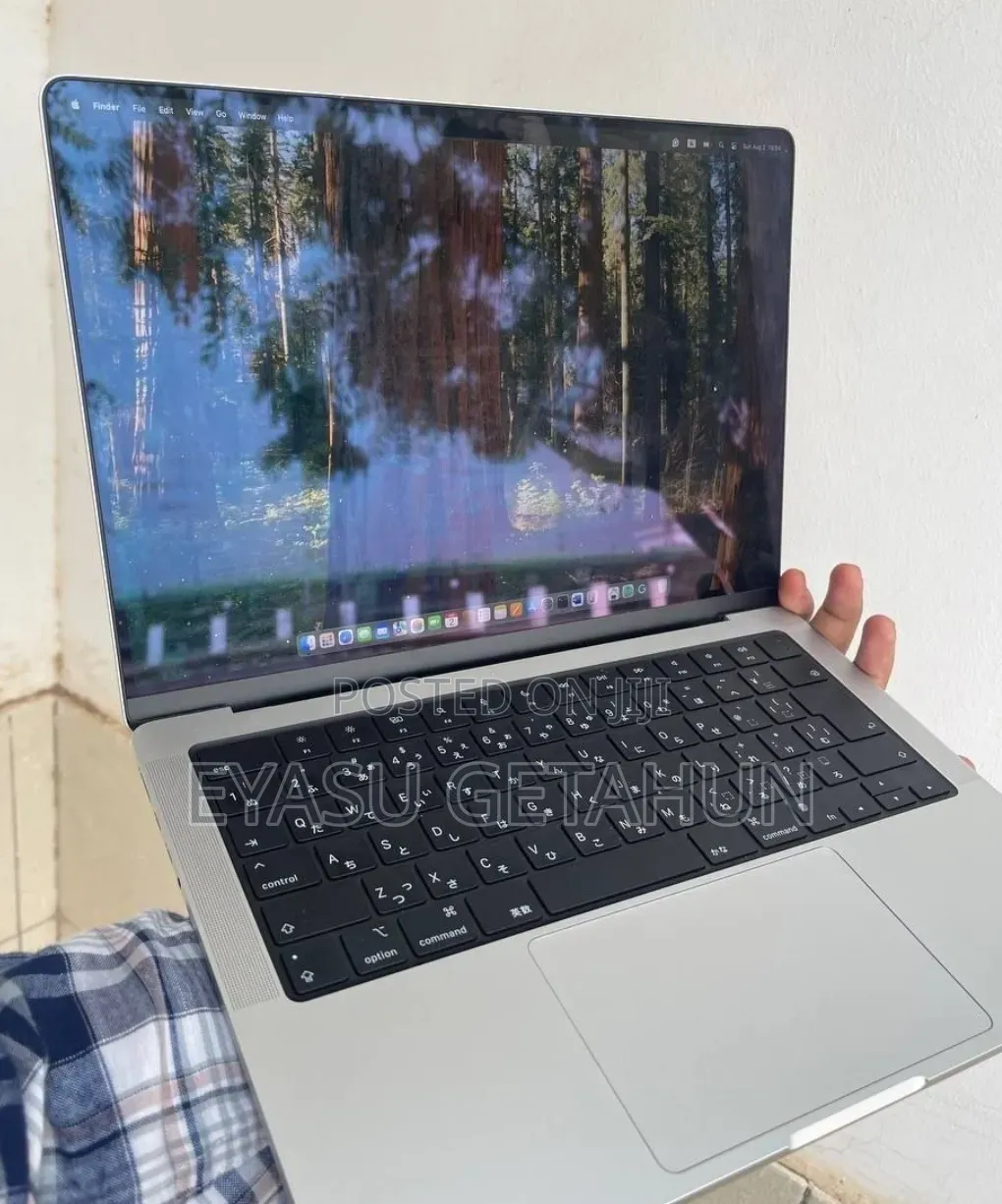 New Laptop Apple MacBook Pro 2024 M4 16GB Apple M4 Pro SSD 512GB