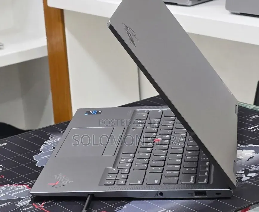 New Laptop Lenovo ThinkPad X1 Yoga 16GB Intel Core i5 SSD 512GB