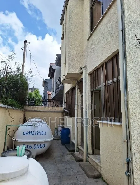 3bdrm House in Oromia-Finfinne for sale