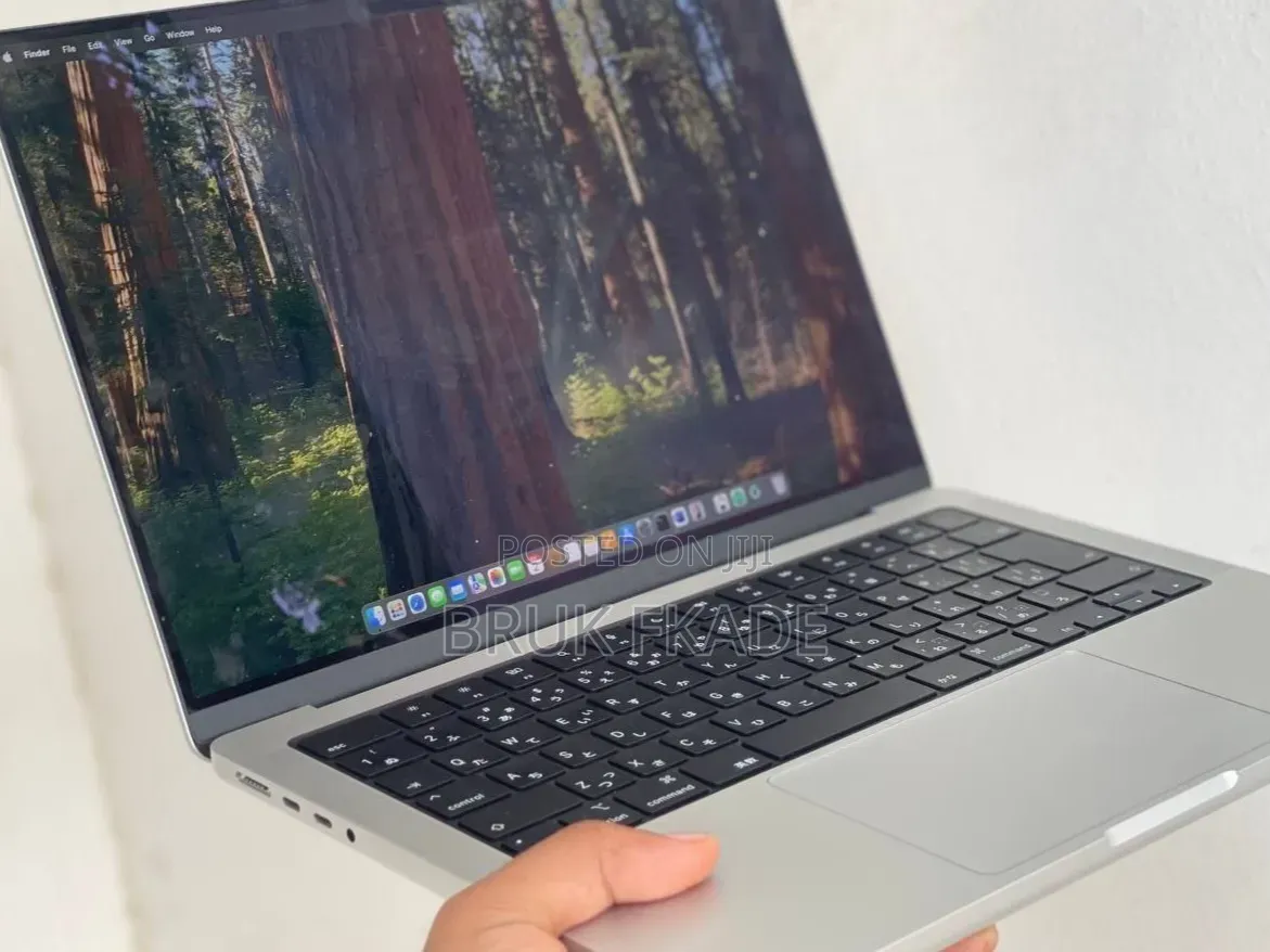 New Laptop Apple MacBook Pro 2024 M4 16GB Apple M4 SSD 512GB