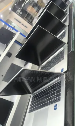 New Laptop HP EliteBook 840 G10 16GB Intel Core i5 SSD 512GB