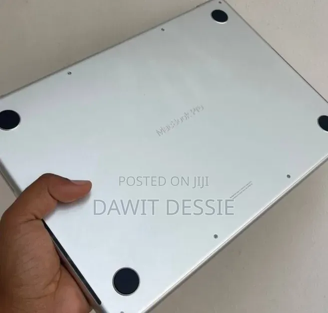 New Laptop Apple MacBook Pro 2024 M4 16GB Apple M4 Pro SSD 512GB