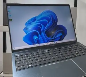 New Laptop Dell Inspiron 15 16GB Intel Core i7 SSD 512GB