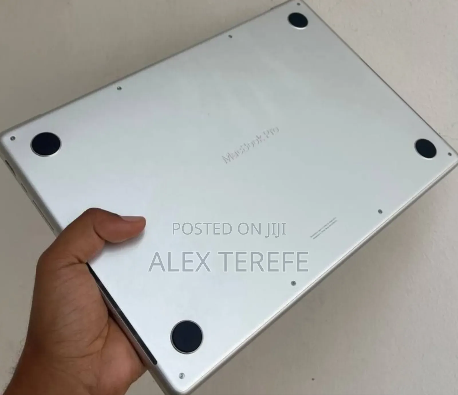 New Laptop Apple MacBook Pro 2024 M4 16GB Apple M4 Pro SSD 512GB