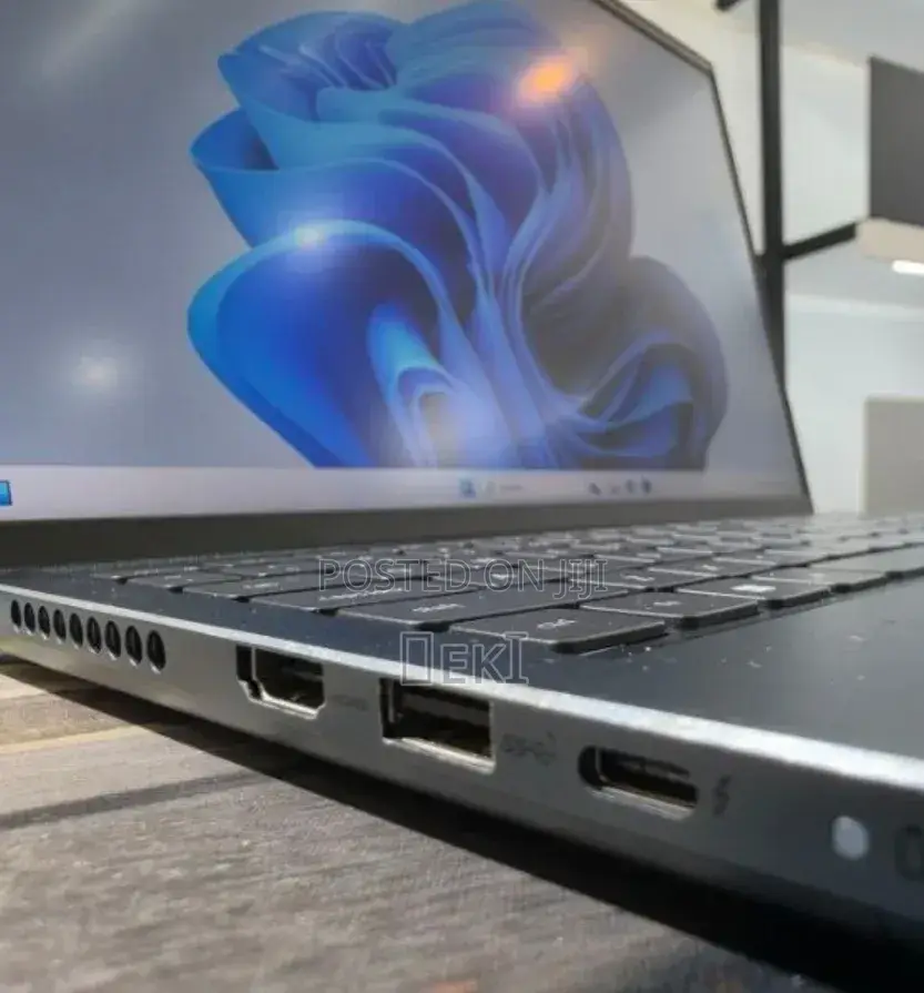 New Laptop Dell Inspiron 15 16GB Intel Core i7 SSD 512GB