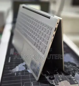 New Laptop Dell Inspiron 15 8GB Intel Core i5 SSD 256GB