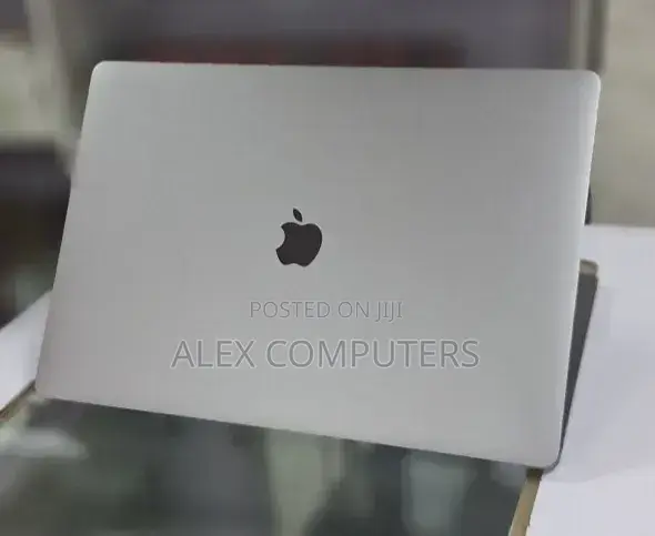 New Laptop Apple MacBook 64GB Intel Core i9 SSD 512GB