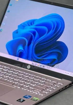 New Laptop HP Pavilion 15 16GB Intel Core i5 SSHD (Hybrid) 512GB