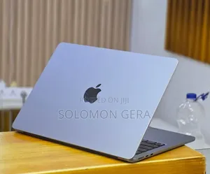 New Laptop Apple MacBook Air 2022 M2 8GB Apple M2 SSD 256GB