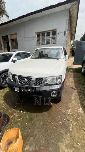 Nissan Patrol 2008 White