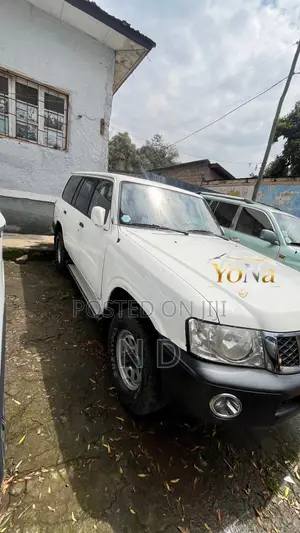Nissan Patrol 2008 White