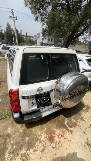 Nissan Patrol 2008 White
