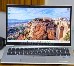 New Laptop HP EliteBook 840 G8 16GB Intel Core i5 SSD 512GB