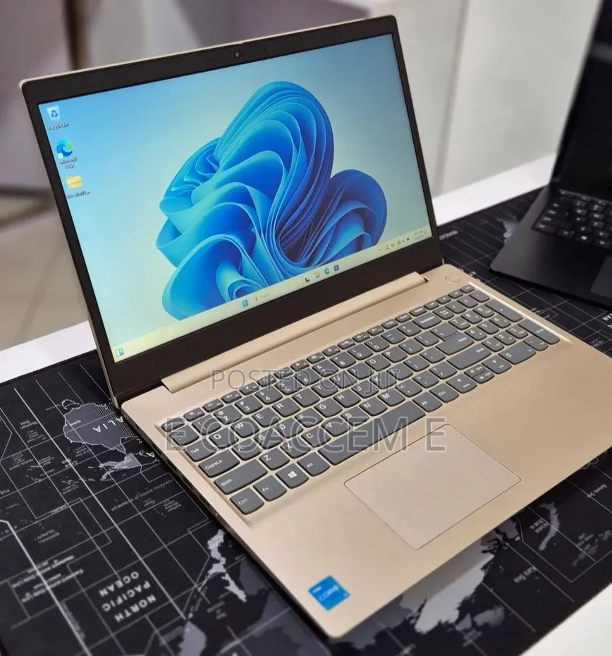 New Laptop Lenovo 8GB Intel Core i3 SSD 256GB
