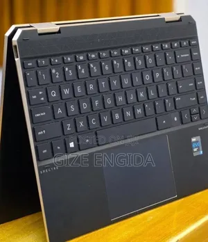 New Laptop HP Spectre 16GB Intel Core i7 SSD 512GB
