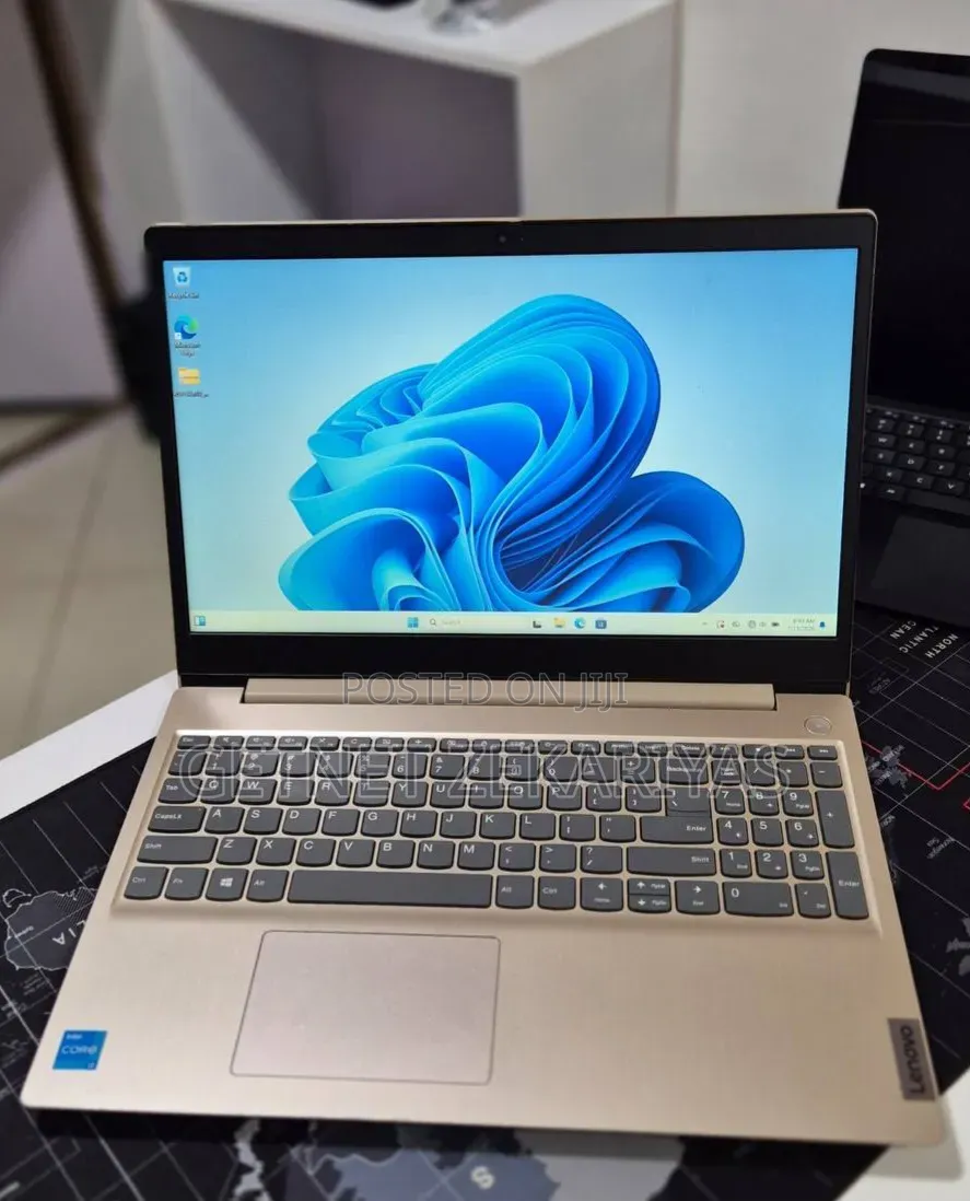 New Laptop Lenovo IdeaPad 110 8GB Intel Core i3 SSD 256GB