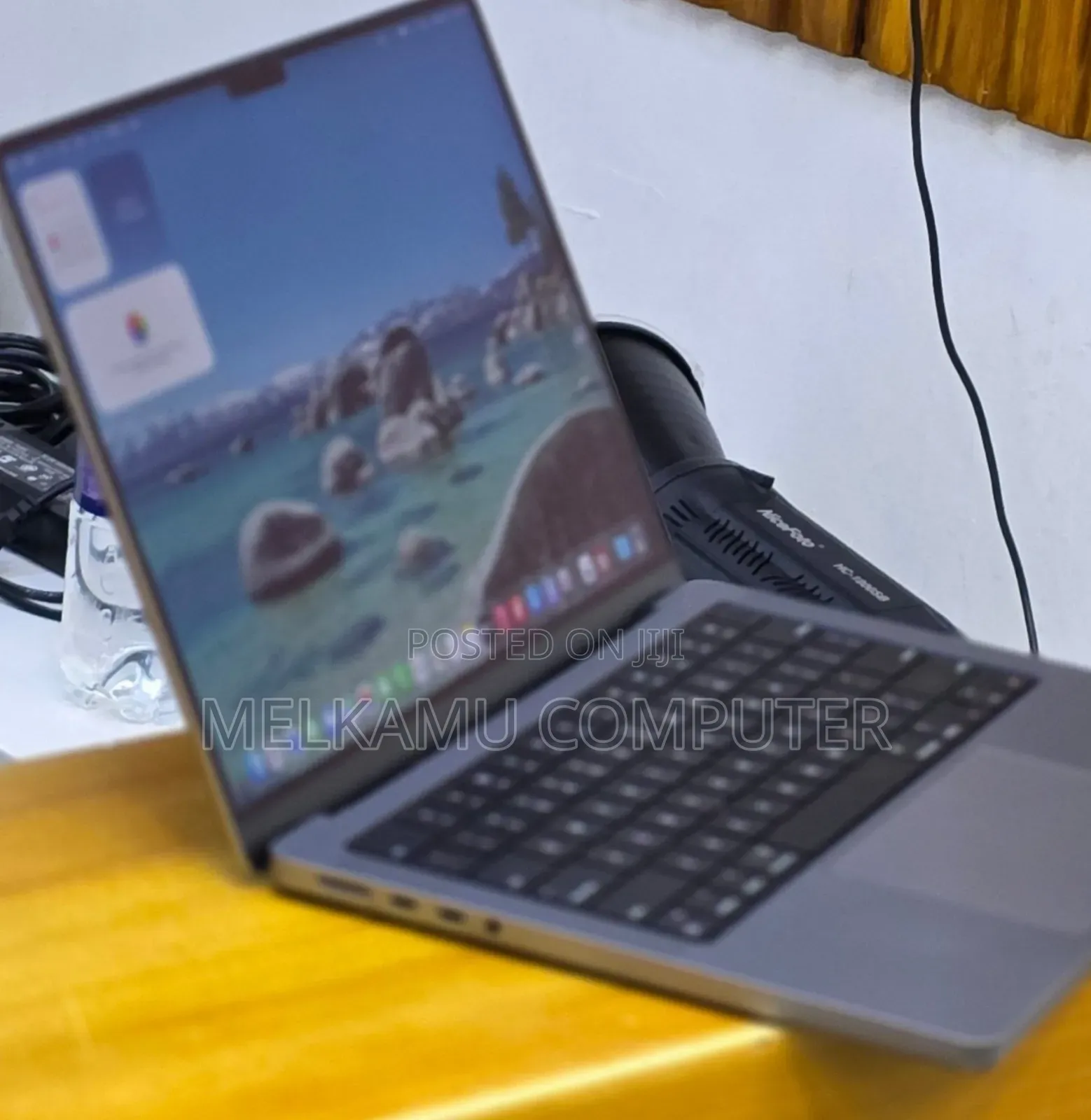 New Laptop Apple MacBook Pro 2020 M1 16GB Apple M1 SSD 512GB