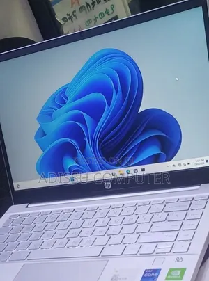 New Laptop HP OmniStudio X All-in-One 16GB Intel Core i7 SSD 512GB
