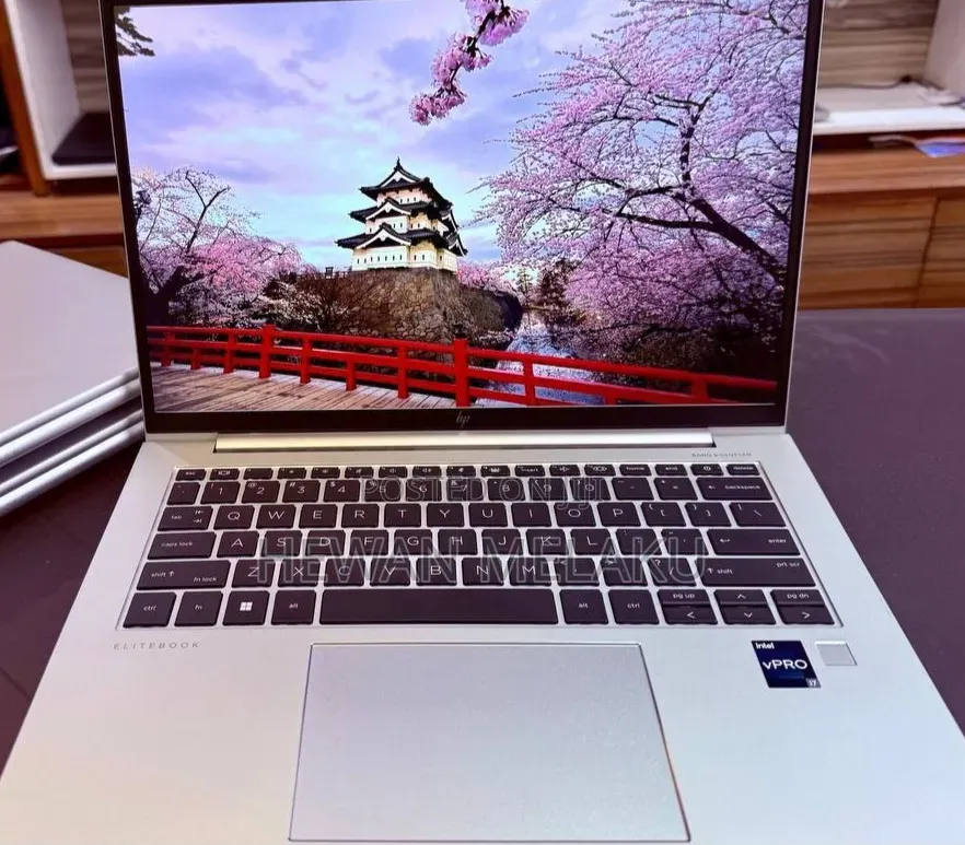 New Laptop HP EliteBook 840 G10 16GB Intel Core i7 SSD 512GB