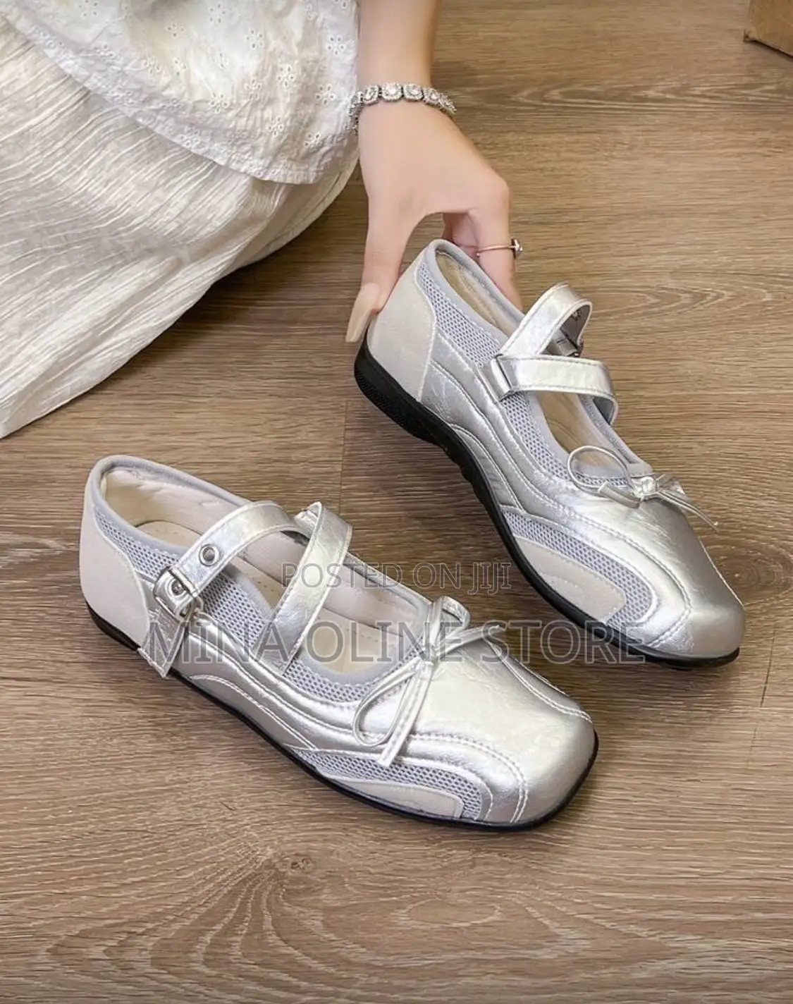 Pair Women's Minimalist Lightweight Comfortable Cute Style Shoes