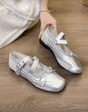 Pair Women's Minimalist Lightweight Comfortable Cute Style Shoes