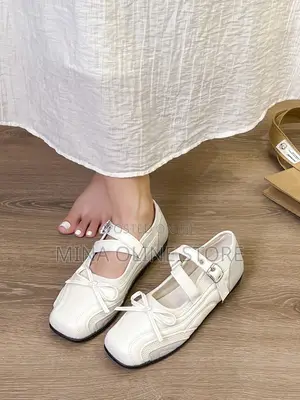Pair Women's Minimalist Lightweight Comfortable Cute Style Shoes