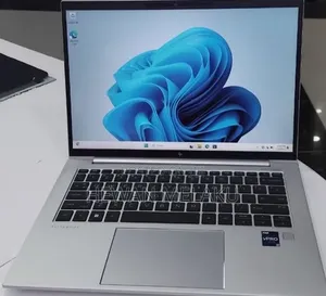 New Laptop HP EliteBook 840 G10 16GB Intel Core i7 SSD 512GB