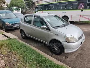 Toyota Vitz 1.0 FWD 5dr 2000 Silver