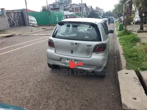 Toyota Vitz 1.0 FWD 5dr 2000 Silver