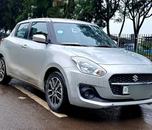 Suzuki Swift 2022 Gray
