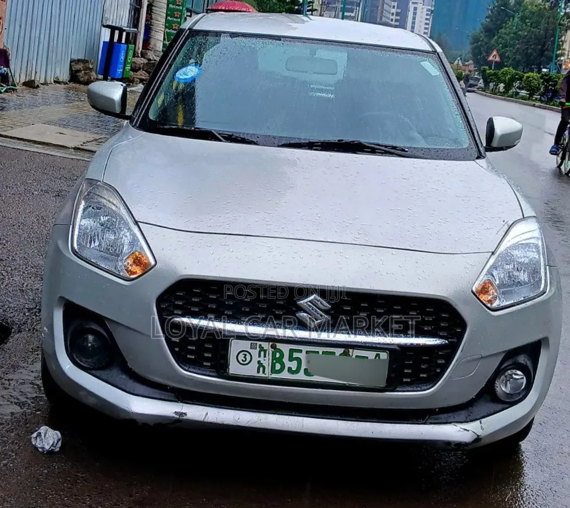 Suzuki Swift 2022 Gray