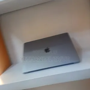 New Laptop Apple MacBook Pro 2021 M1 16GB Apple M1 Pro SSD 512GB