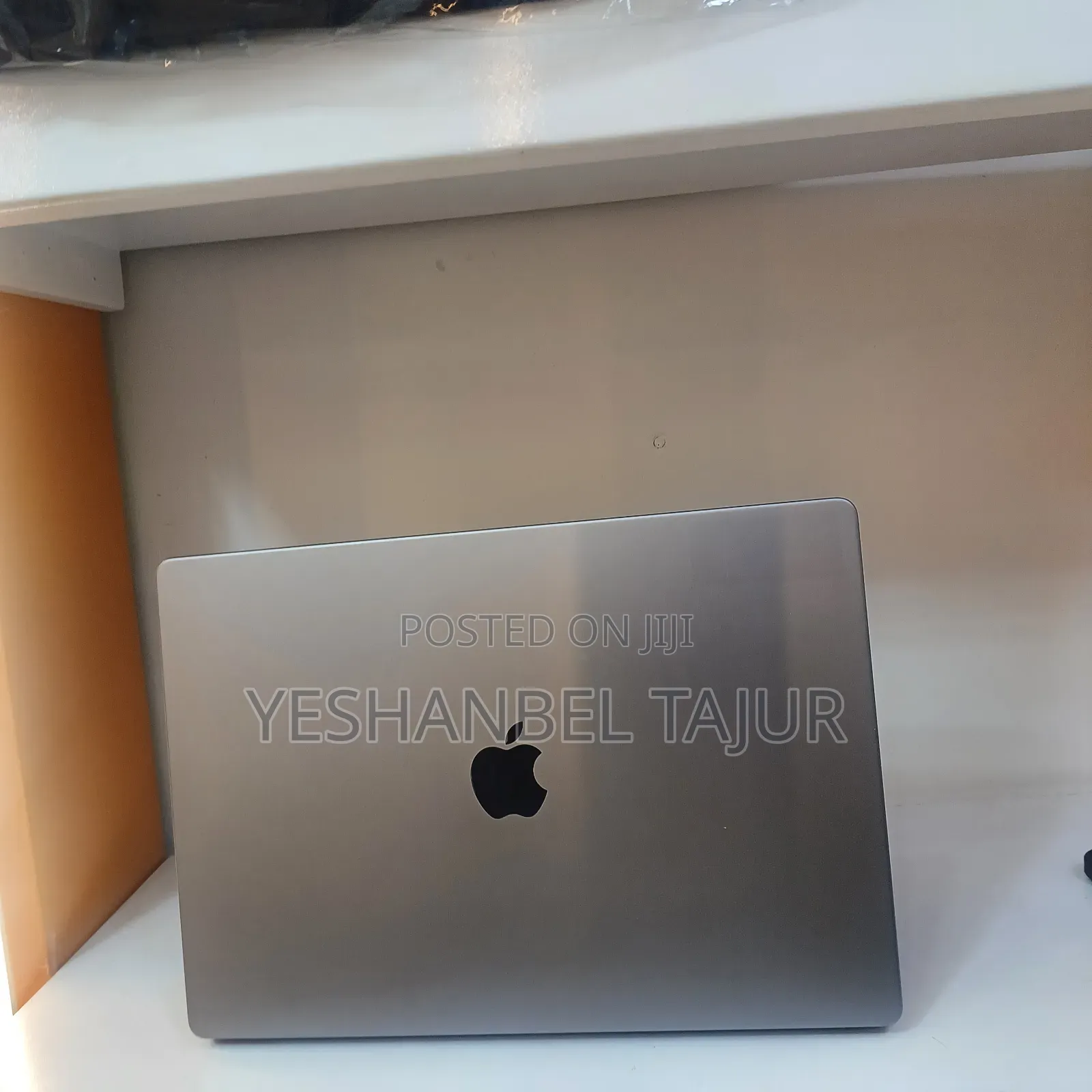 New Laptop Apple MacBook Pro 2021 M1 16GB Apple M1 Pro SSD 512GB