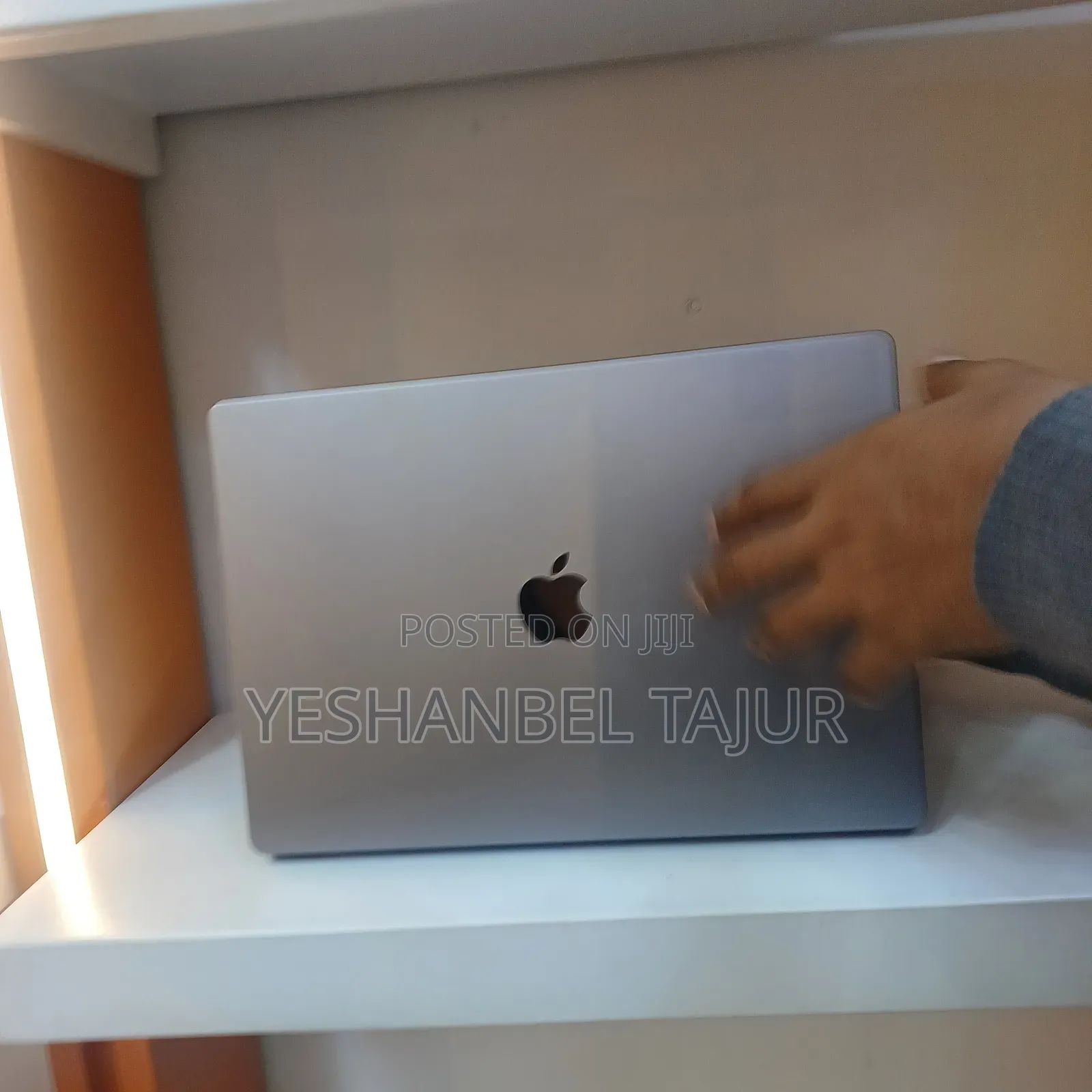 New Laptop Apple MacBook Pro 2021 M1 16GB Apple M1 Pro SSD 512GB