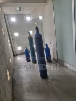ለጉዞ እና ለአስቸኳይ እርዳታ ቀላል የኦክስጅን ሲሊንደር