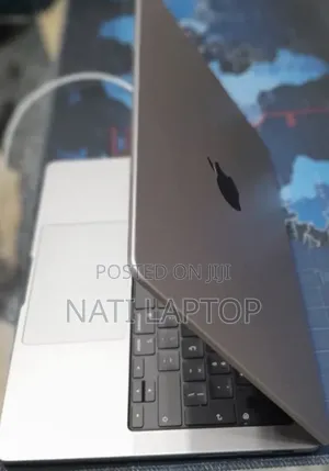 New Laptop Apple MacBook Pro 2021 M1 16GB Apple M1 Pro SSD 512GB