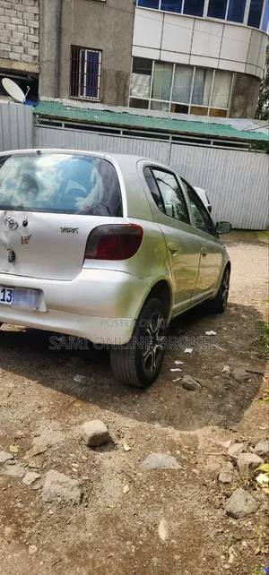 Toyota Vitz 1999 Gray