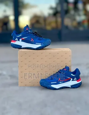 Nike ACG Mountain Fly