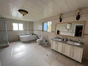 Furnished 3bdrm House in Clean Property, Bole for rent