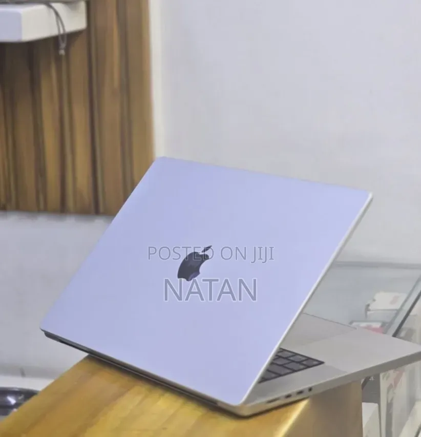 New Laptop Apple MacBook Pro 2021 M1 32GB Apple M1 Pro SSD 512GB